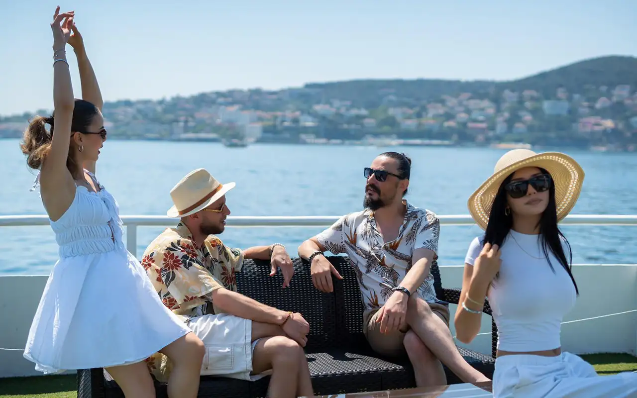 Princes Islands Day Tour: Kınalıada & Büyükada - Image 5