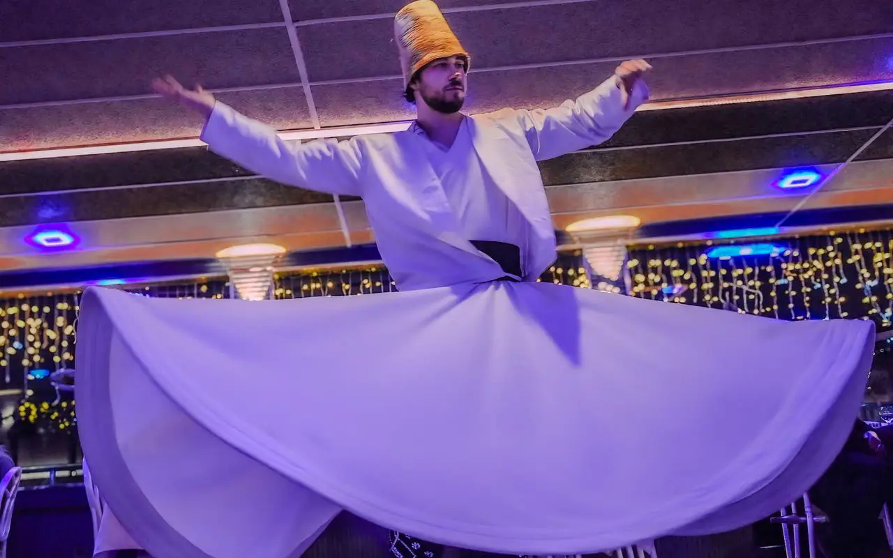 Bosphorus Dinner Cruise Turkish Shows and Private Table - Image 10