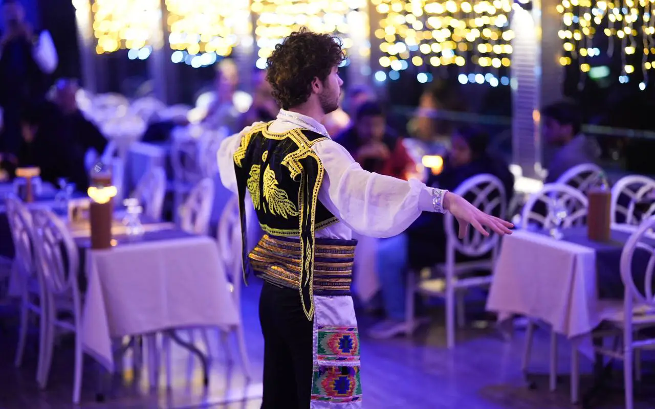 Bosphorus Dinner Cruise Turkish Shows and Private Table - Image 9